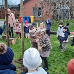 Hij staat er! DE OKKERNOTENBOOM!!!
