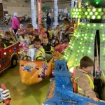 't Is kermis op de kermis!